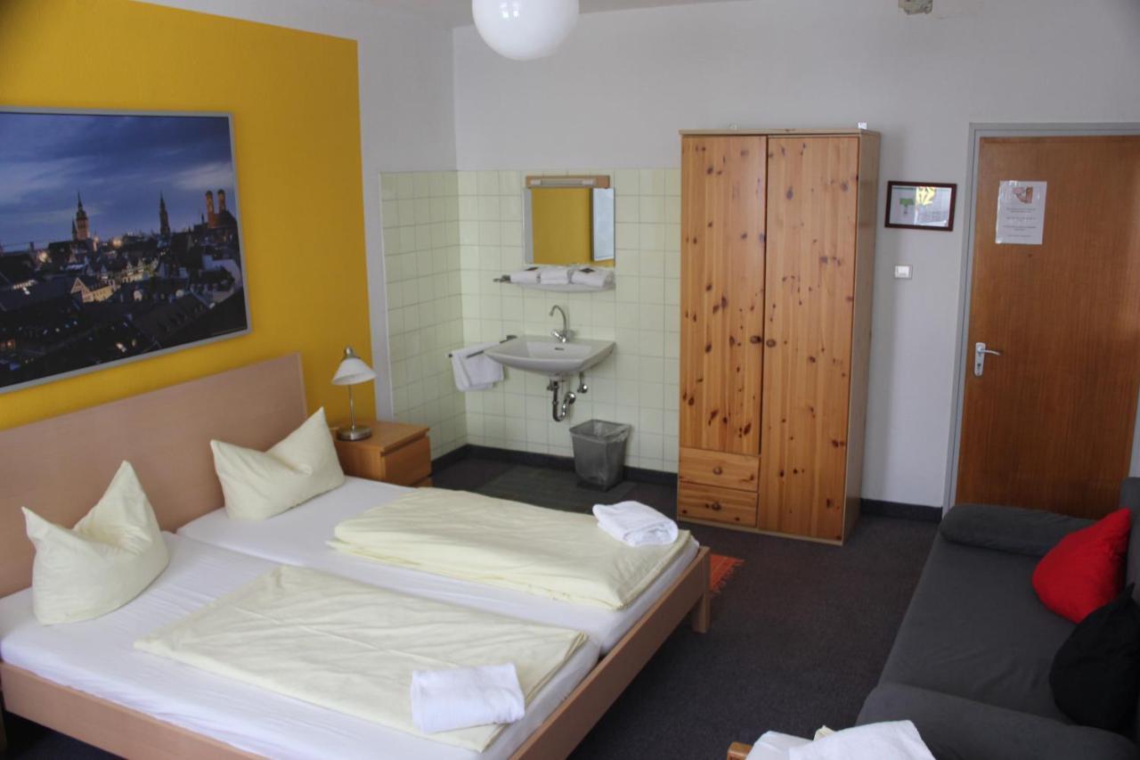 Hotel Pension Am Hauptbahnhof Мюнхен Екстериор снимка