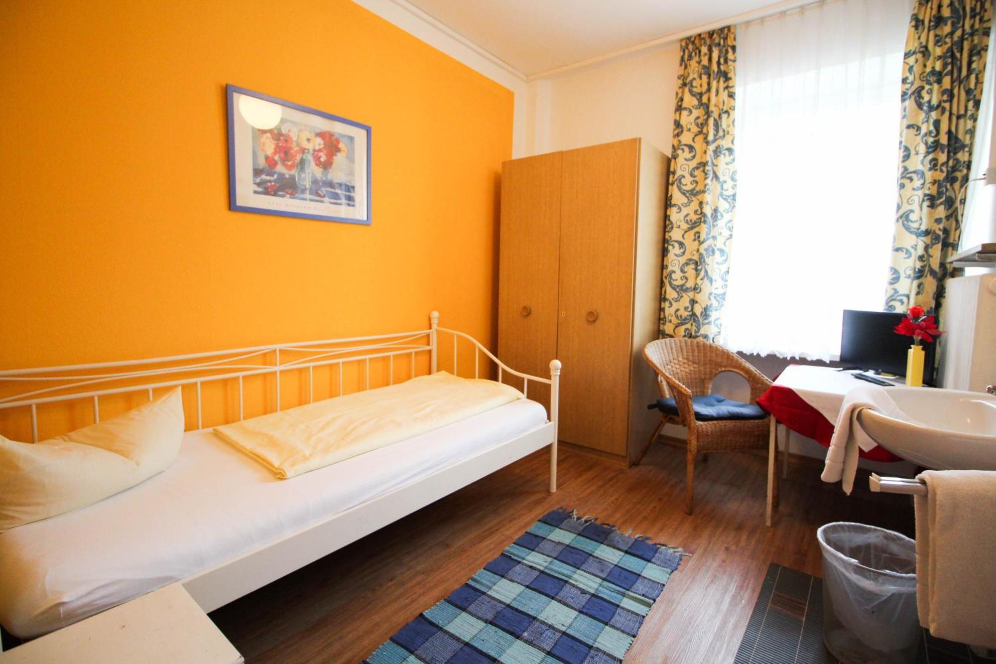 Hotel Pension Am Hauptbahnhof Мюнхен Стая снимка