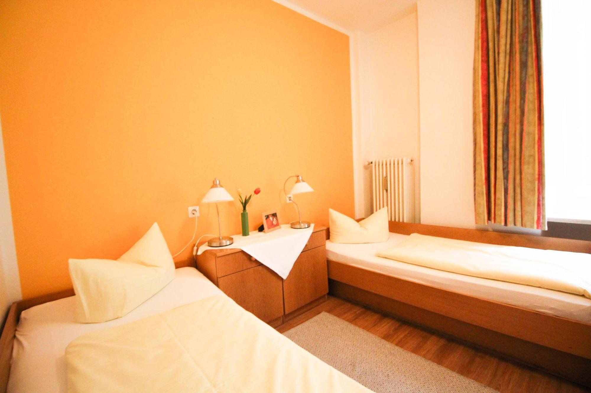 Hotel Pension Am Hauptbahnhof Мюнхен Стая снимка